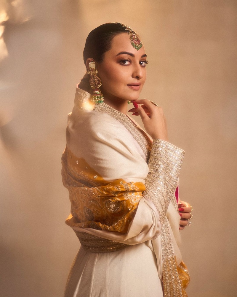 Sonakshi Sinha in Paksha by Tarinika