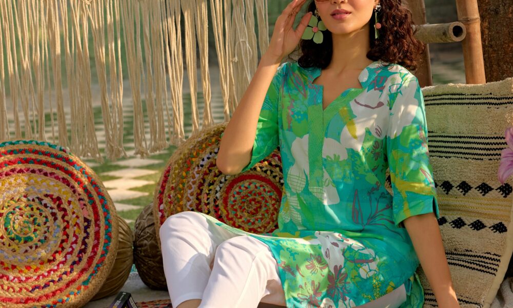 Rangriti's vibrant teal kurta