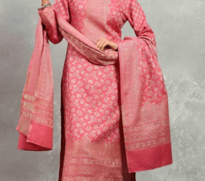 Celebrates Christmas & New Year with Rangriti's Effortless Festive Style