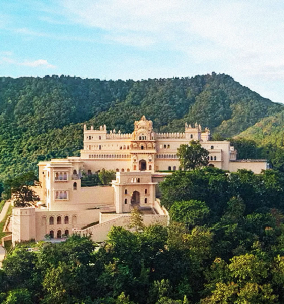 Luxury Hotels in Northern India: Best Palace, Mountain & Lakeside Retreats 130 Luxury hotels and royal retreats across Northern India featuring Himalayan resorts, palace stays, lakeside escapes, and desert luxury experiences.